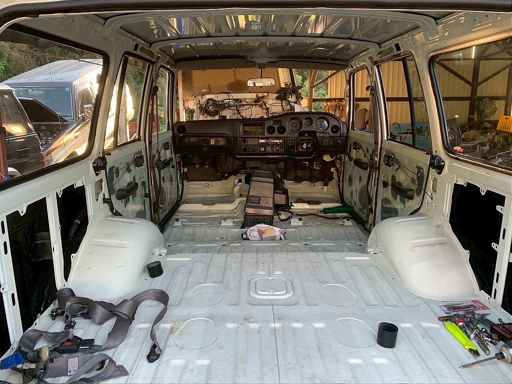 運転席の内張り