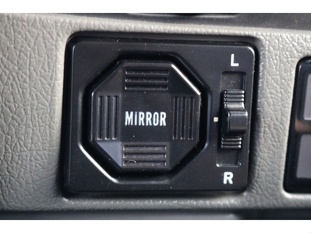 トヨタ ランドクルーザープラド(53枚目)