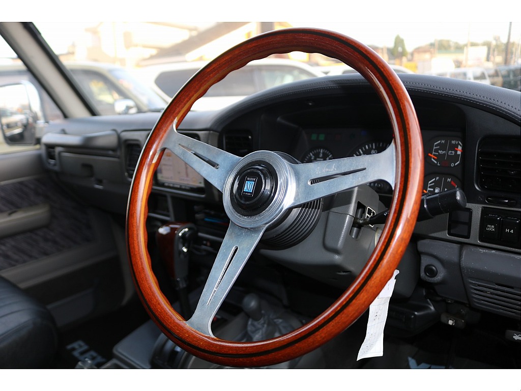 FLEXオリジナルナルディステアリングを新品インストール！