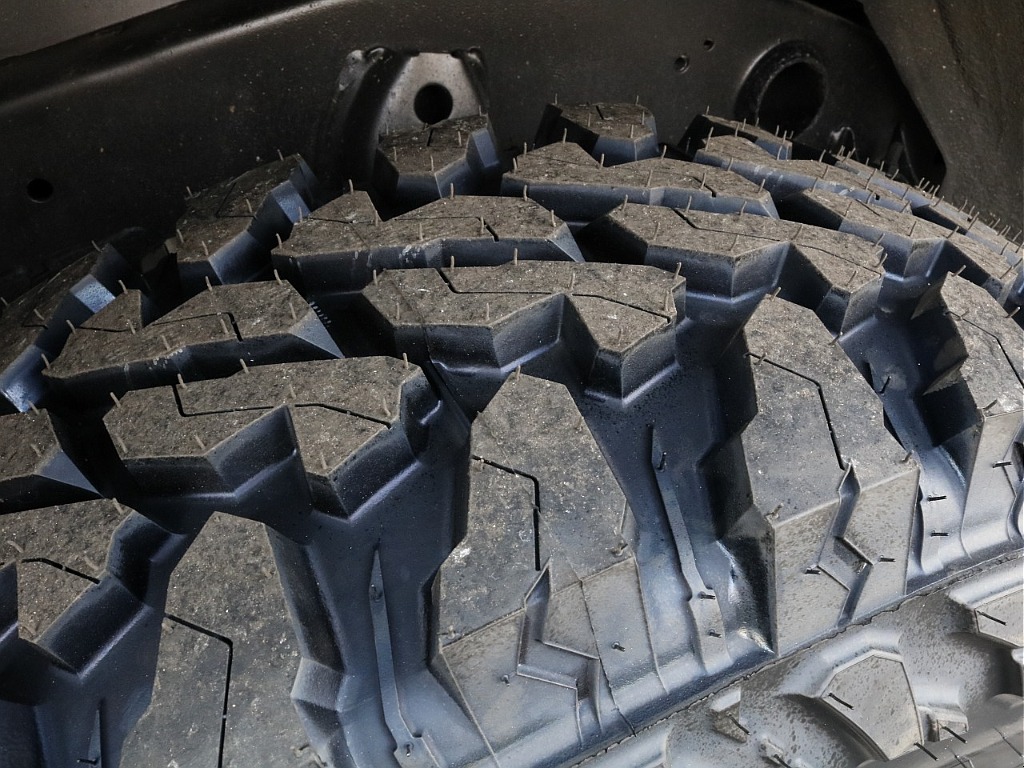 新品なので溝の心配もないです。