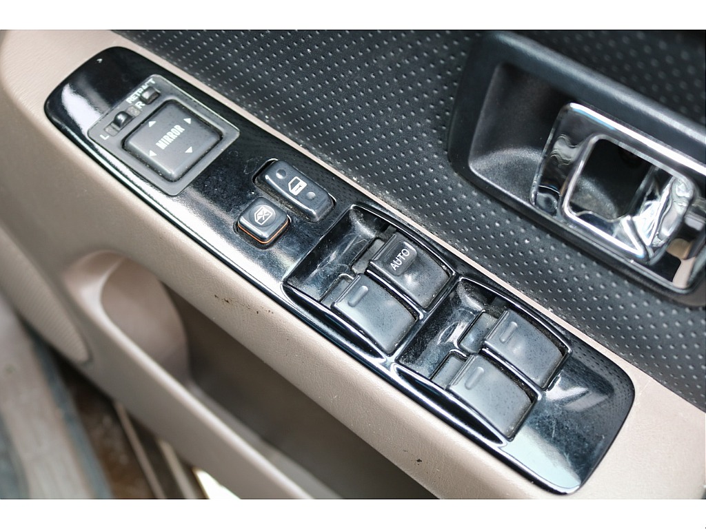 パワーウインドウスイッチ