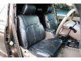 レザー調ブラックシートカバーをインストール済み！運転席にへたりがございますので新品カスタムも可能です！お気軽にご相談ください☆