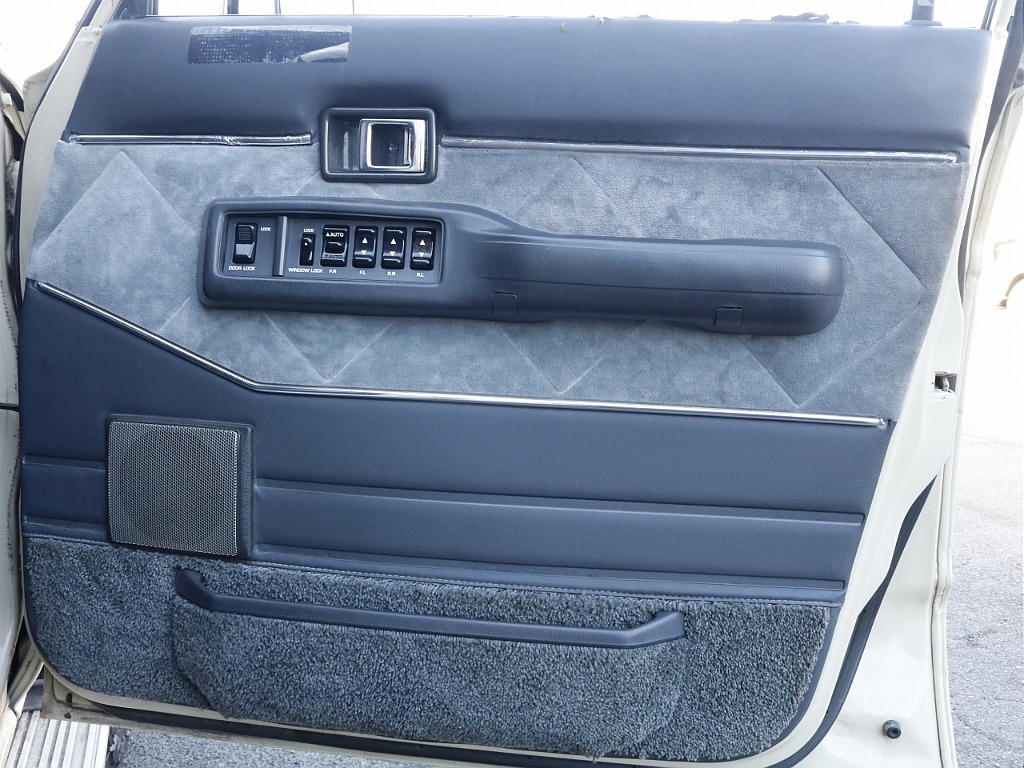 運転席の内張り