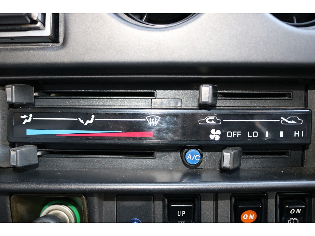 エアコン操作部