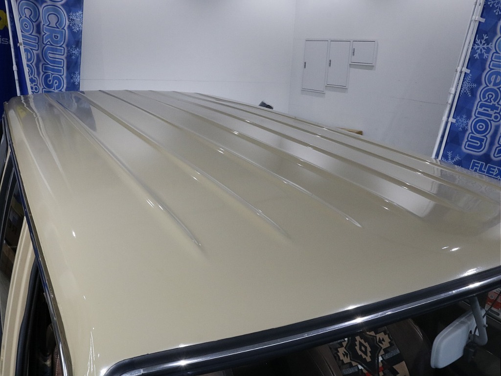 ルーフのペイントも綺麗な状態になります！！車の中でもたうさん日が当たる部分のなるので綺麗だと安心感がありますよね！
