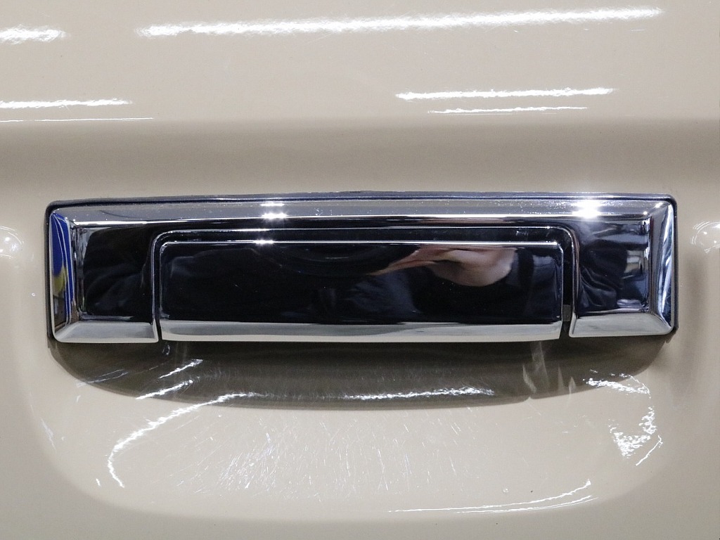 メッキドアハンドル