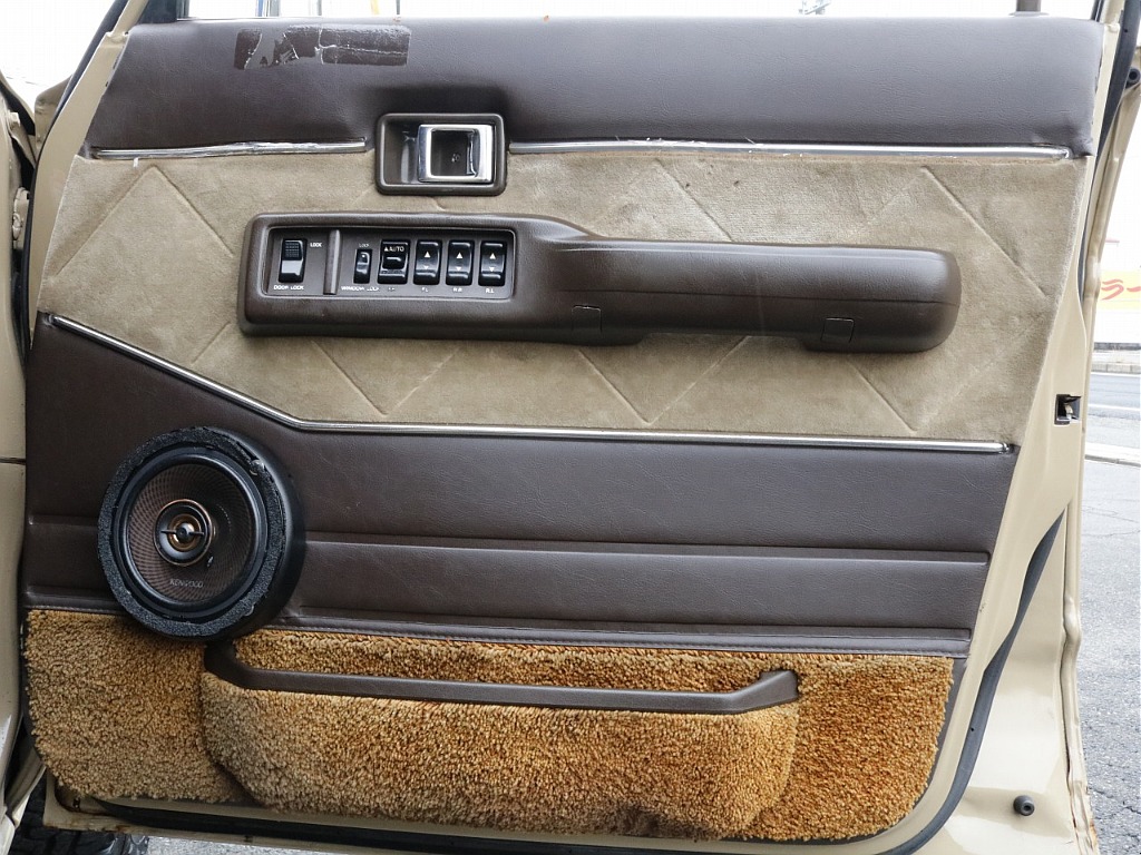 運転席の内張り