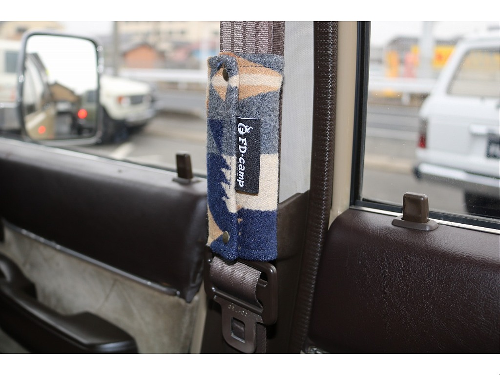 北海道～沖縄まで日本全国、遠方納車が可能です！現車確認が難しいお客様でも当店のスタッフが気になる所を画像でお送りさせて頂きます！