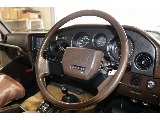 純正ステアリングになります！☆お好みでナルディやモモステアリングなどへの交換も可能です！お気軽にご相談下さい！