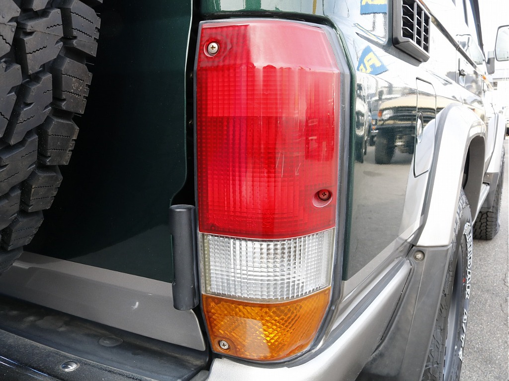 ３色テールランプ