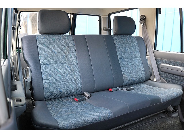 実際にご来店が難しい、遠方にお住まいのお客様もご安心ください！お電話やメールにてお車のご説明、ご覧になりたい箇所の追加画像、お見積書の郵送、と当店スタッフが丁寧に対応させていただきます♪