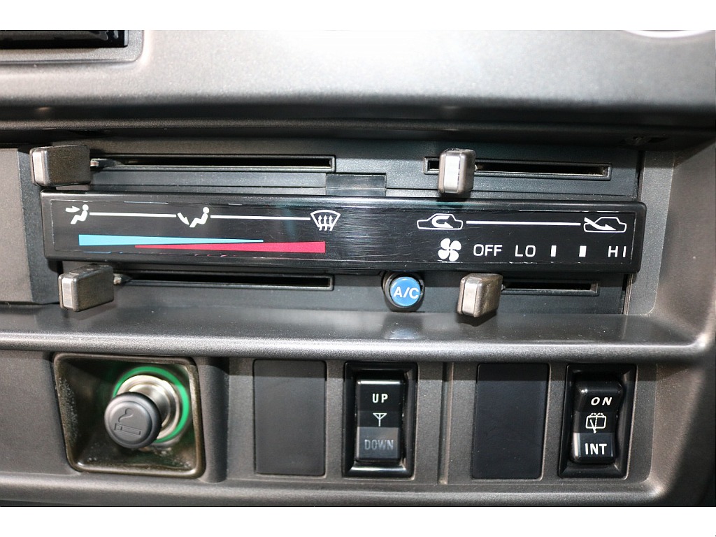 エアコンパネル