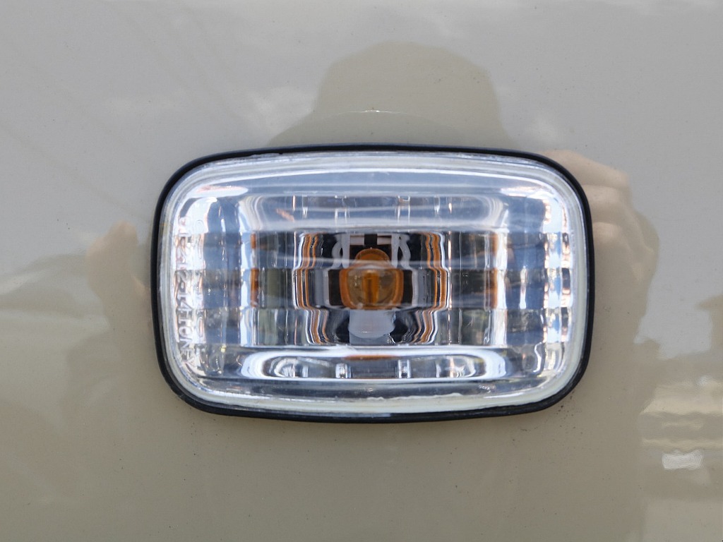 サイドマーカー