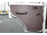 助手席側のセカンドシートの内張り