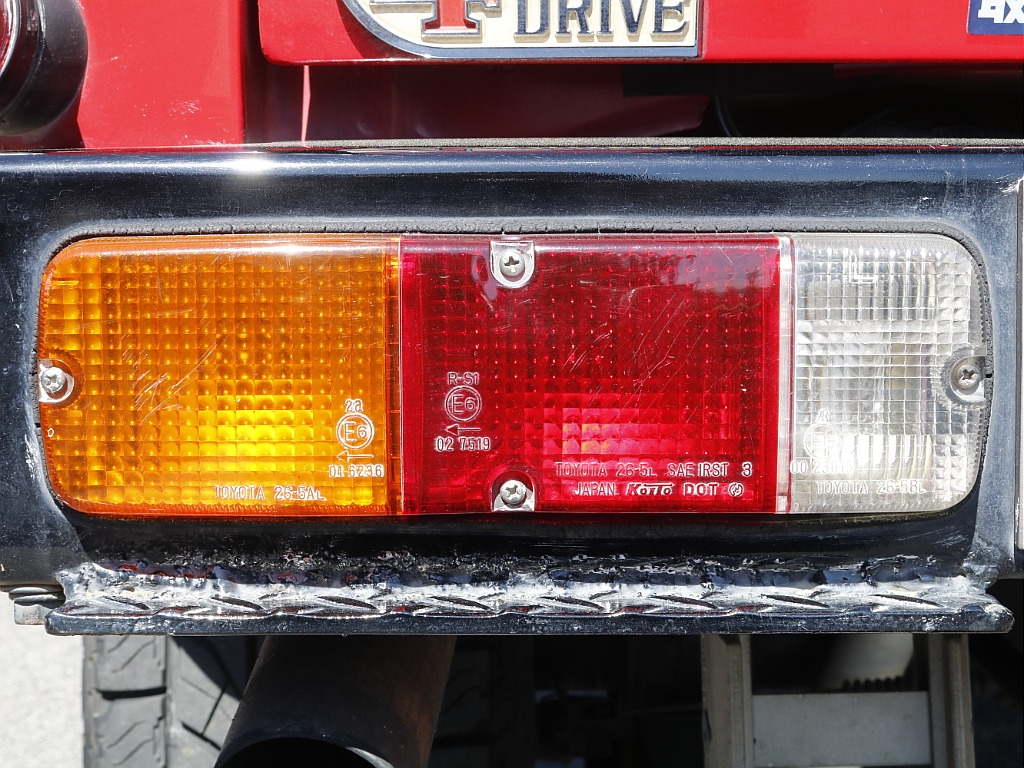 ３色テールランプ