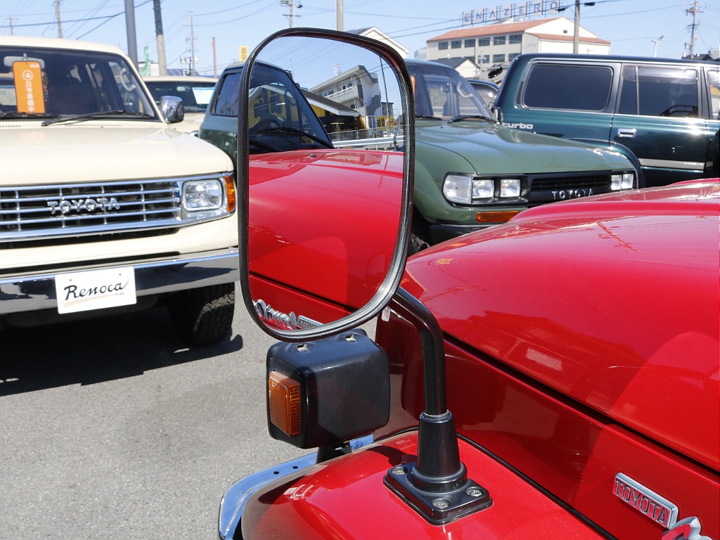 実際にご来店が難しい、遠方にお住まいのお客様もご安心ください！お電話やメールにてお車のご説明、ご覧になりたい箇所の追加画像、お見積書の郵送、と当店スタッフが丁寧に対応させていただきます♪