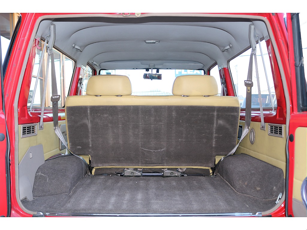 広大なラゲッジスペースは趣味の幅が広がります。