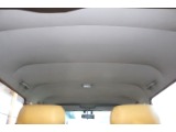 年式の経っている車両ですが、綺麗に天張りも保たれております。