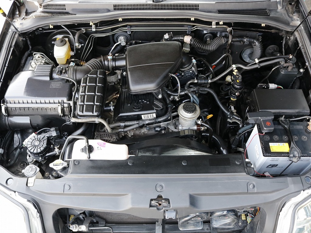 バッテリー、エンジンオイル・フィルター、ワイパーラバーは全車交換、法定２４ヶ月点検（１、4ナンバーの場合は法定１２ヶ月点検）を行い必要な部品は交換後、整備記録簿を付けての納車となります。