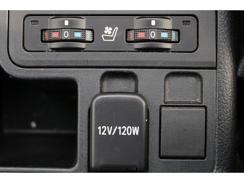 シートヒーター操作部