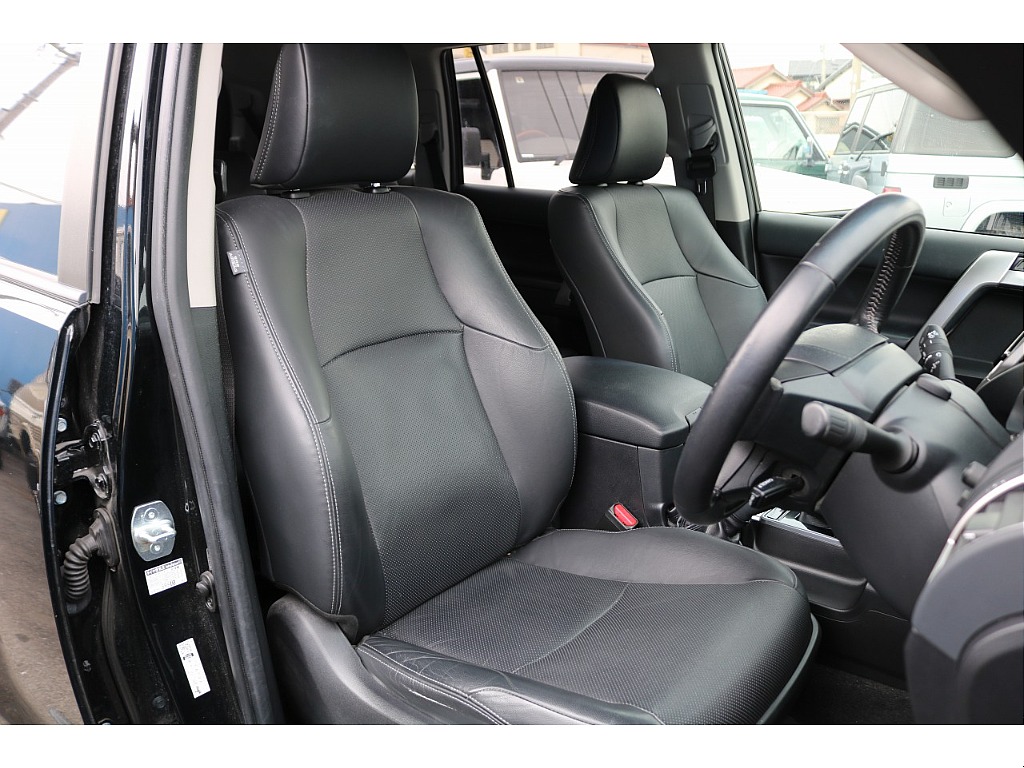 トヨタ ランドクルーザープラド(6枚目)