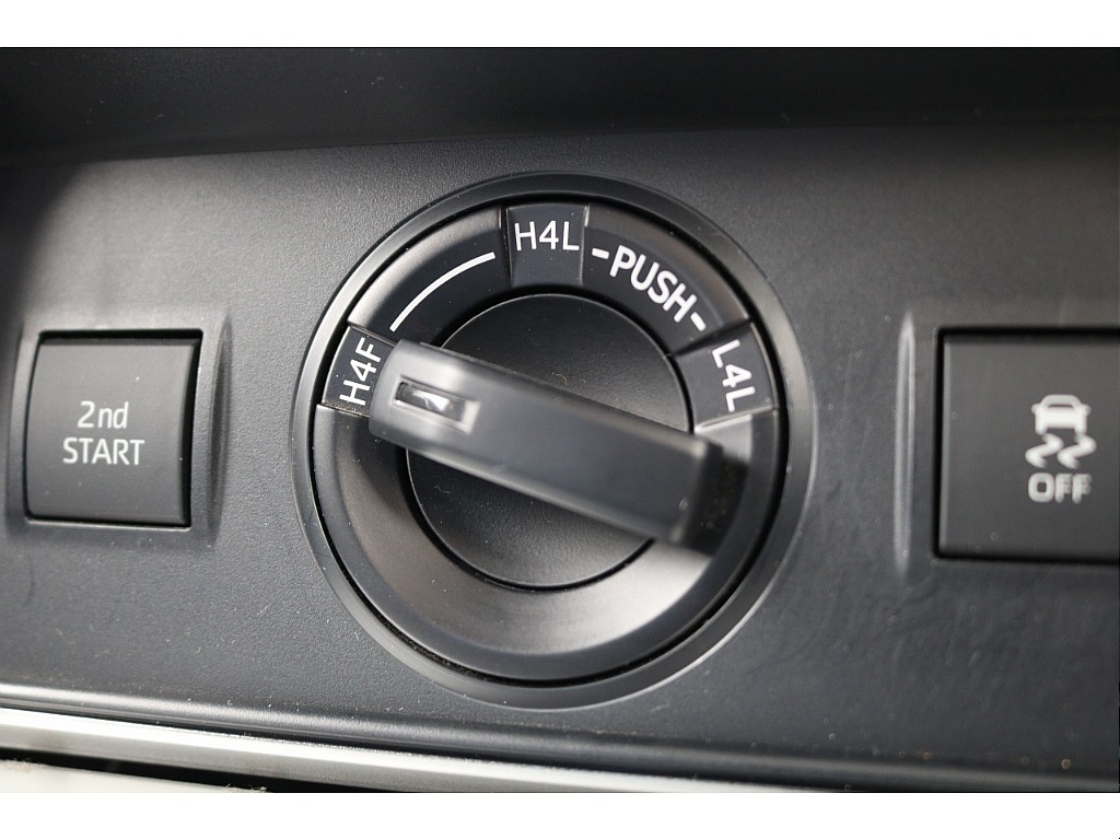 どれも一点物の個性豊かなお車となります。少しでも気になるお車がある方は、お早目のご来店をお勧めしております♪