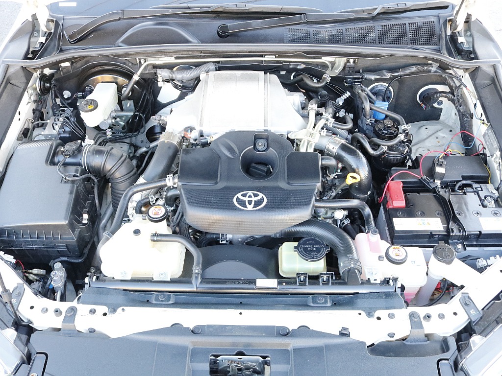 エンジンルームも綺麗な状態です。