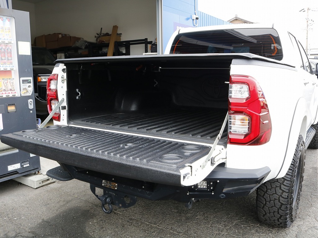 広々とした外付けラゲッジ