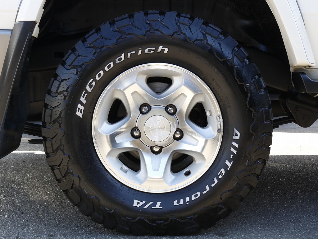 ホイールは７０純正AWです