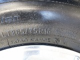 タイヤはBFグットリッチタイヤ（265/75/16）です