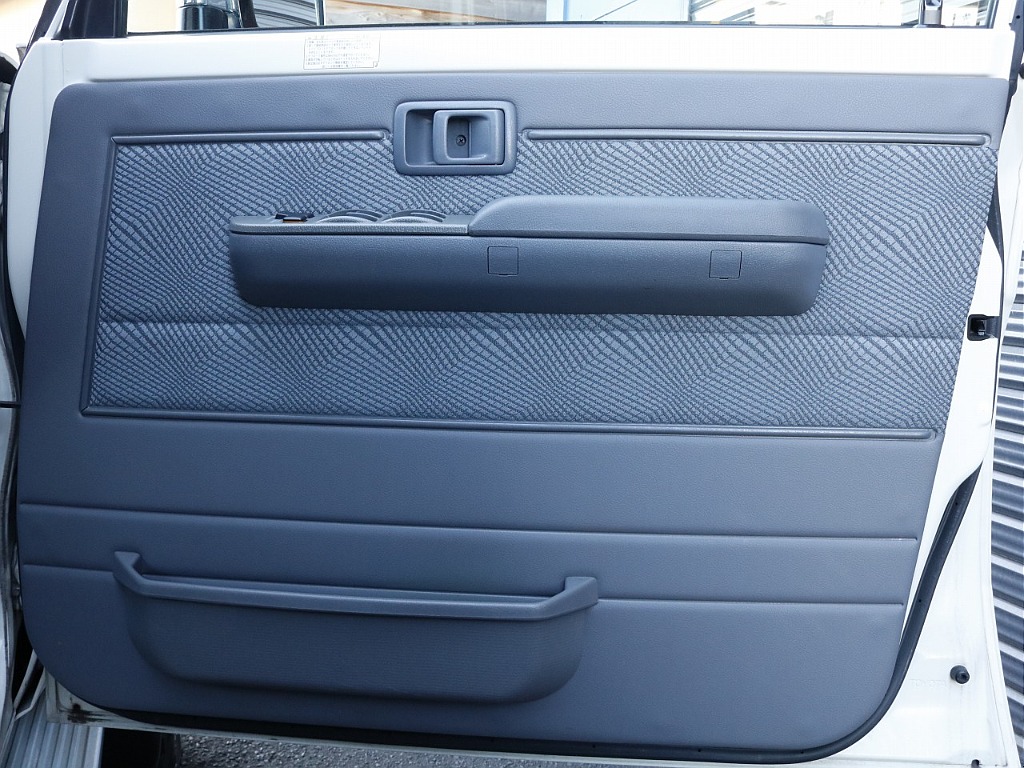 運転席の内張り