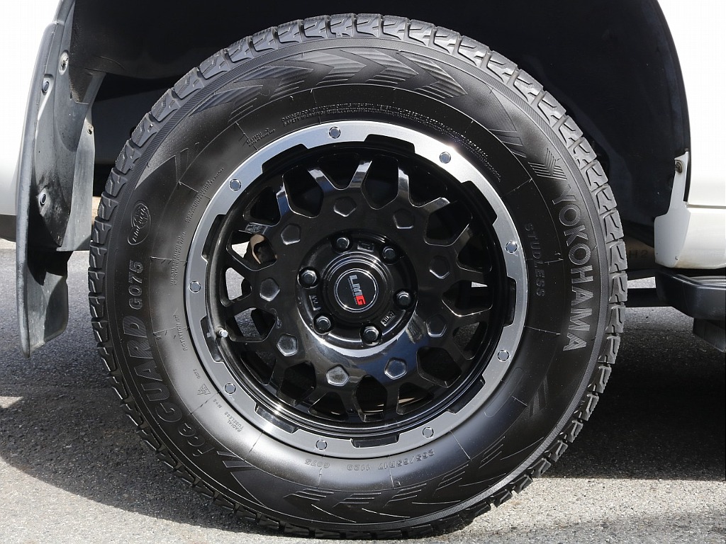 ホイールはLMG MS-9W ブラッククリアリム☆