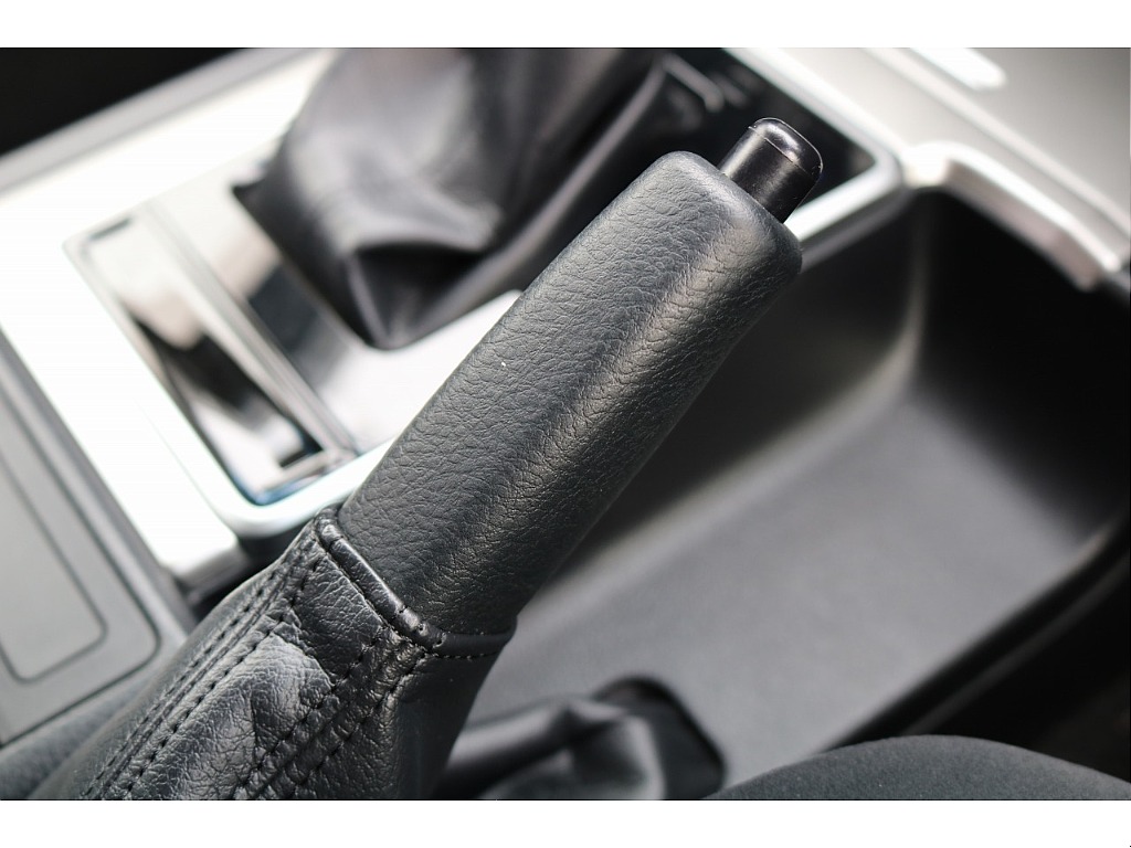 サイドブレーキバー