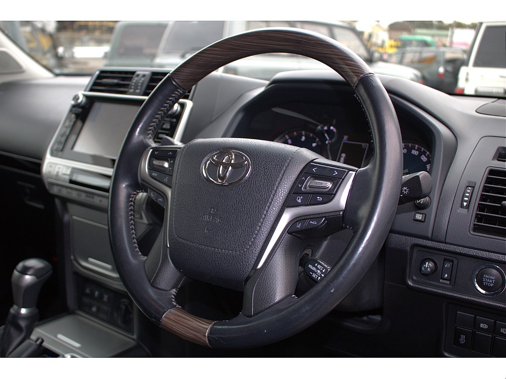 トヨタ ランドクルーザープラド(10枚目)