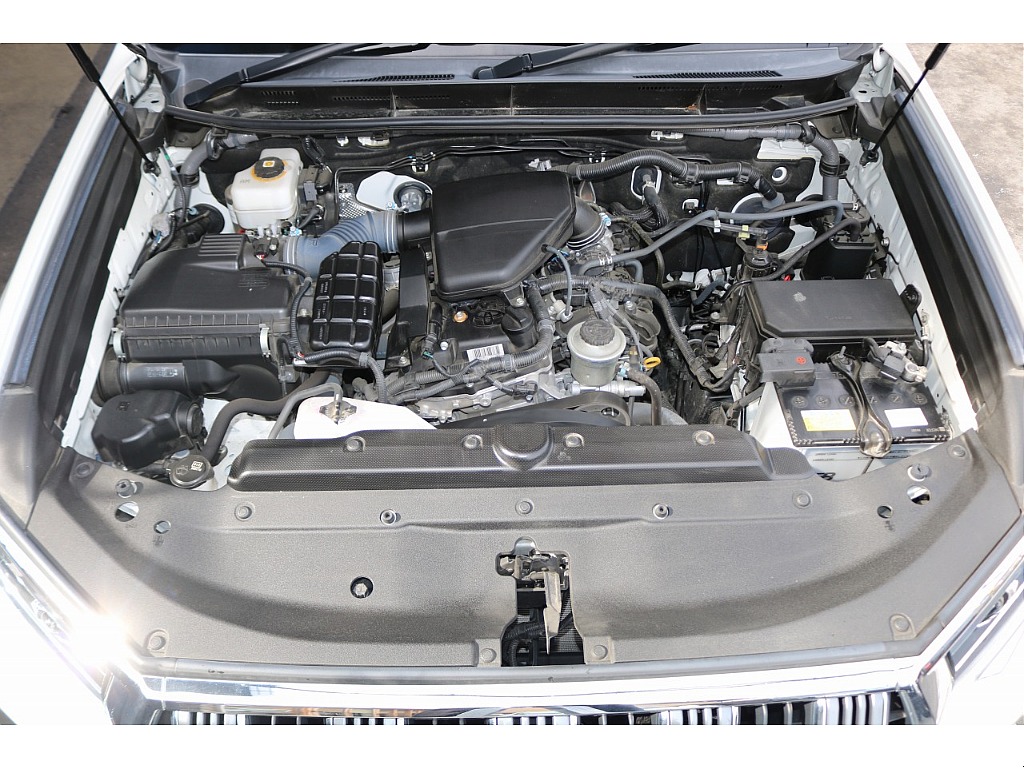 エンジンルームの状態も良いです。