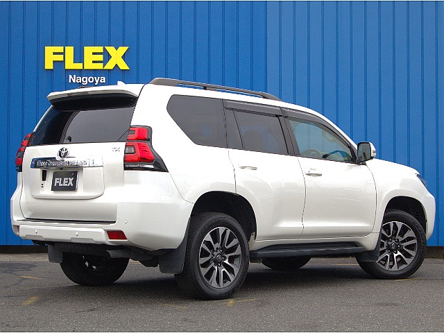 広々としたリアゲートは荷物をたくさん乗せることが可能です。キャンプや旅行など様々なシーンで大活躍です♪