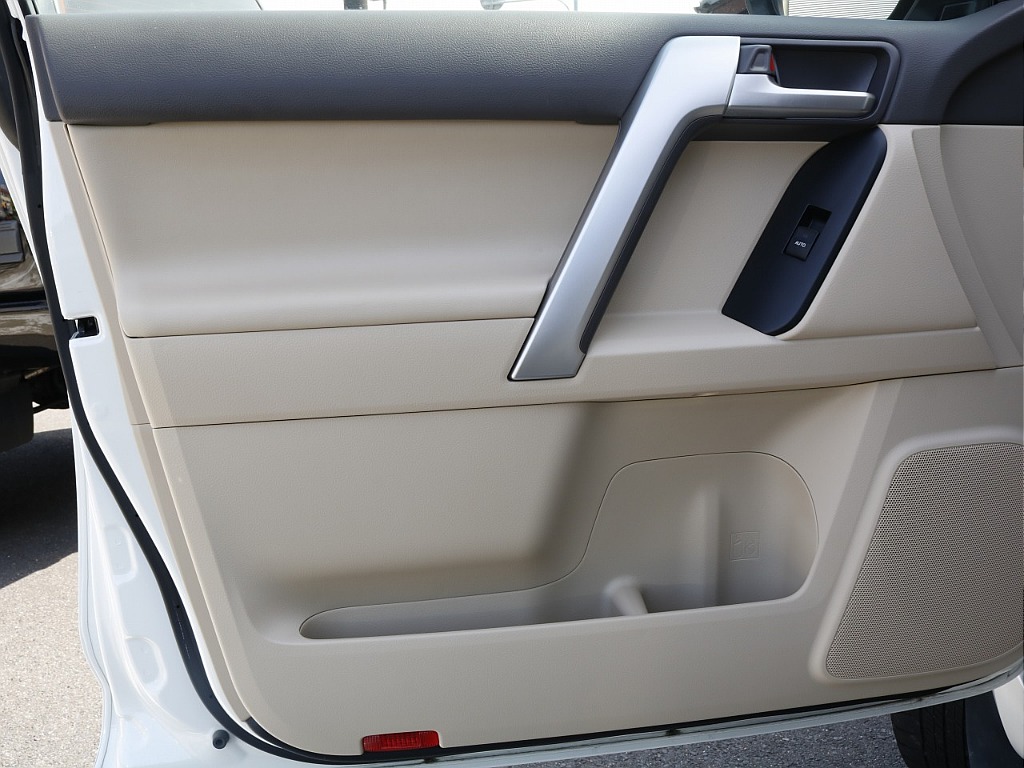 運転席の内張り