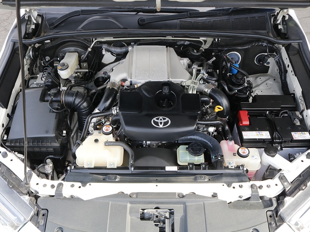 エンジンルームの状態も良いです