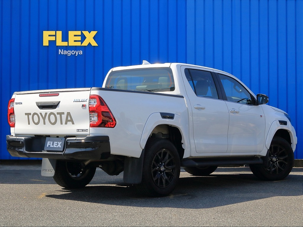 外付けのリアゲートは使い道たっぷりです。どんな使い方をしようか考えるだけで楽しい気持ちになりますね♪