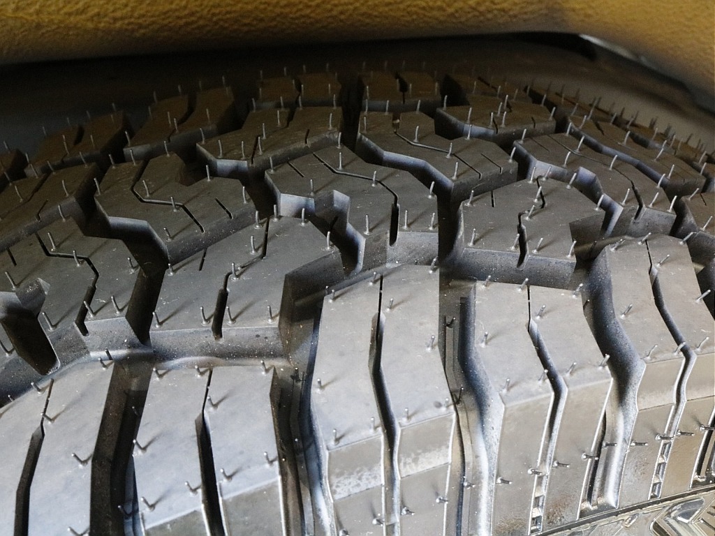 タイヤは新品です♪