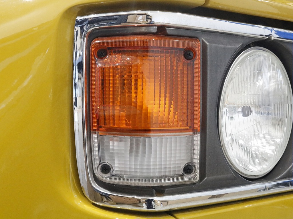 フロントウインカー