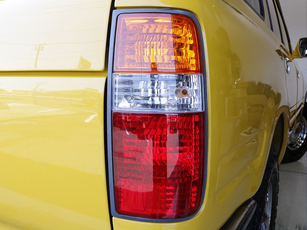 3色テールランプ