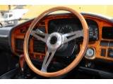 ナルディステアリングをインストール済み！高級ステアリングメーカーになるので、最初からインストールされていると嬉しいポイントですよね！！フレックスオリジナルナルディへの交換も可能です！！