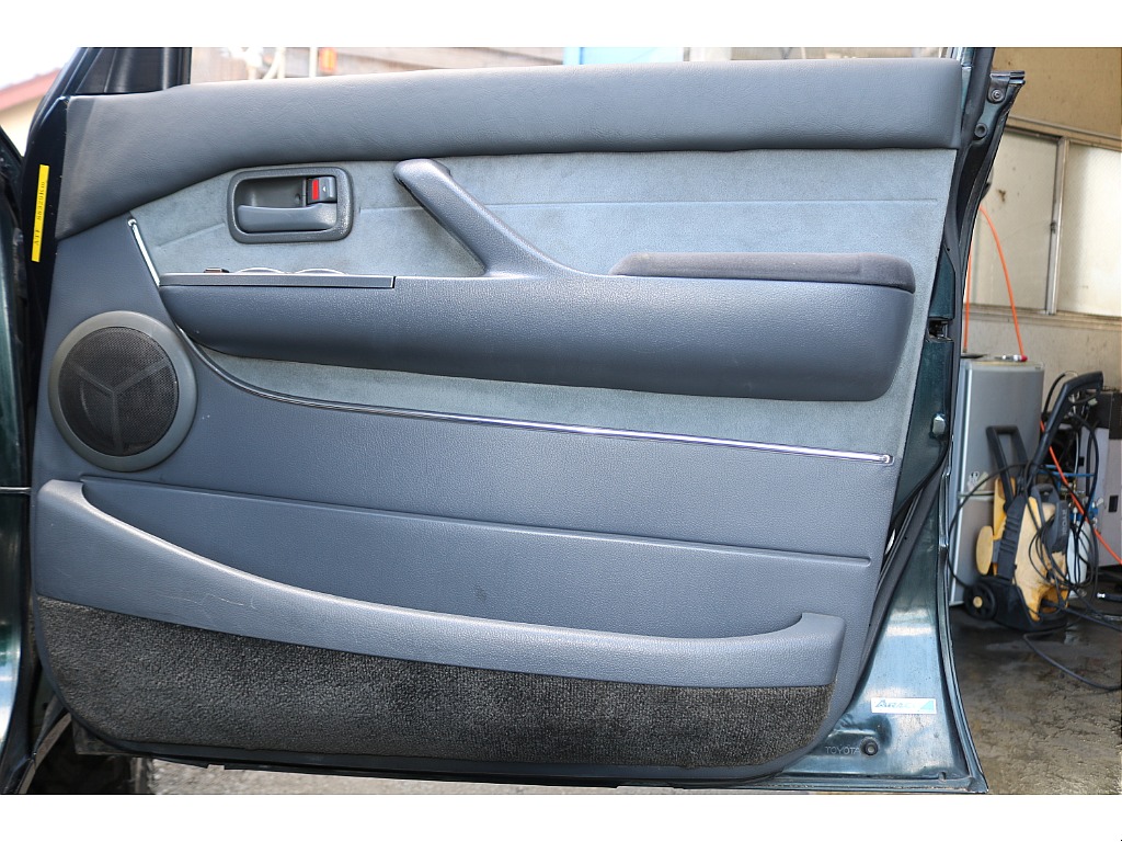 運転席の内張り