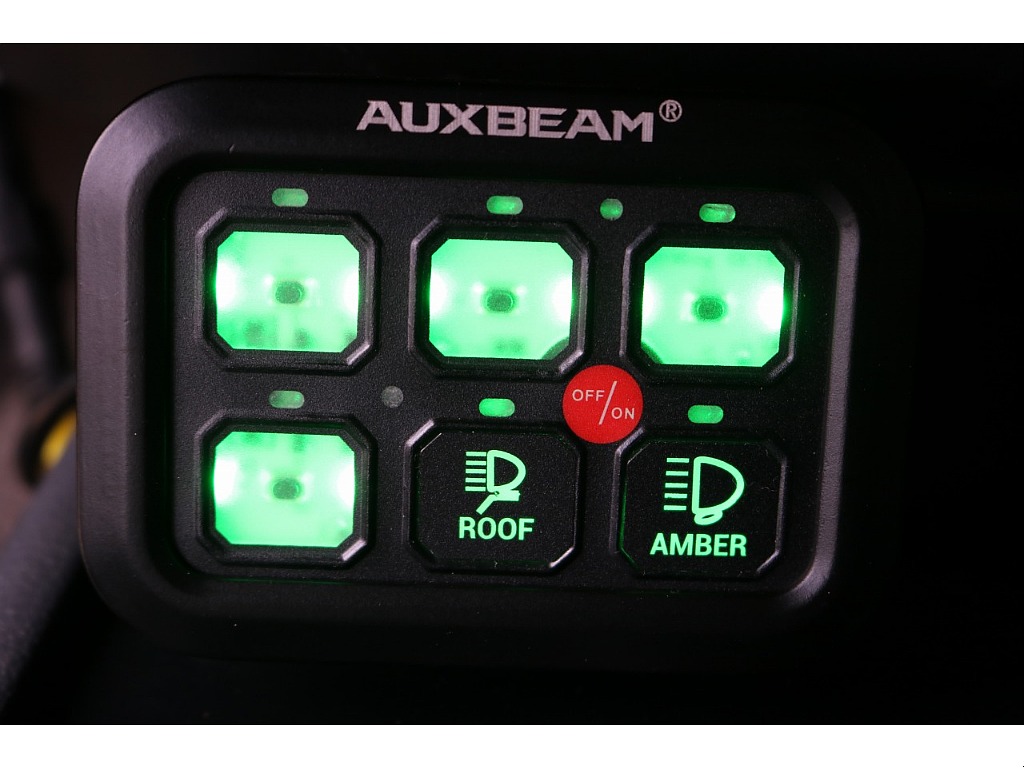 ルーフラックライト操作部