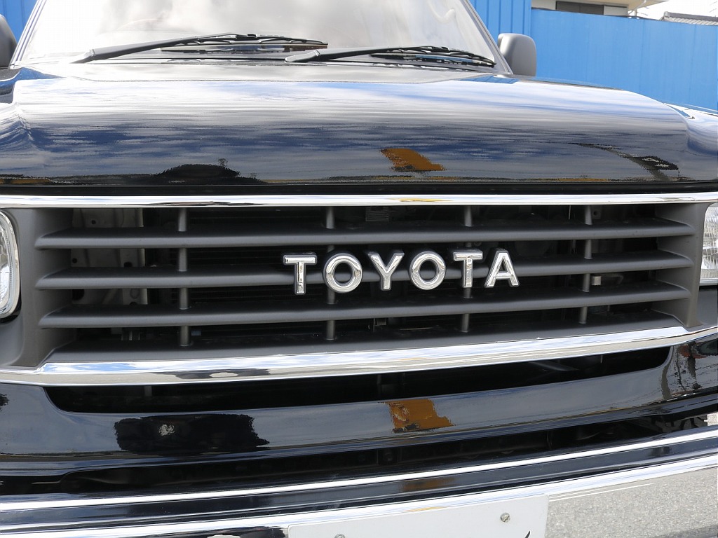 大人気TOYOTAグリル!