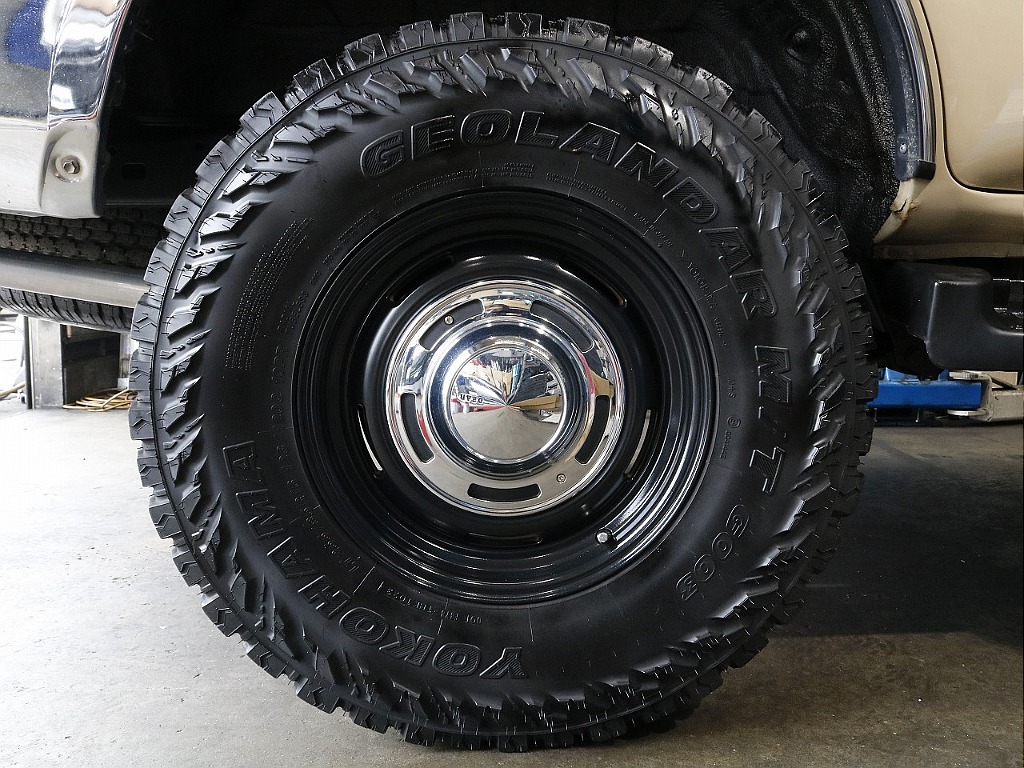 タイヤはYOKOHAMAのジオランダーMT
