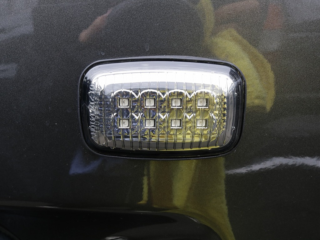 サイドマーカー