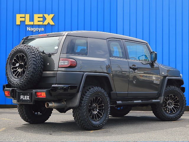 ラゲッジはお手入れしやすい素材となります。アウトドアはもちろん！！普段使いにもとっても便利です。