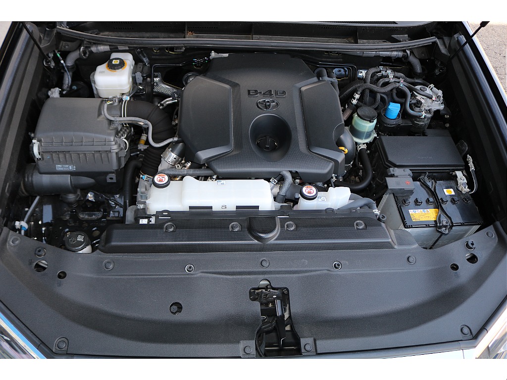 エンジンルームの状態も良いです♪